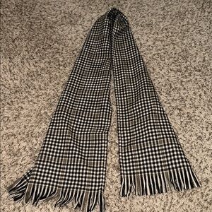Pendleton Vintage 100% Virgin Wool Black and White Checkered Scarf